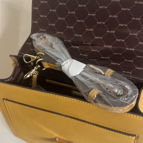 ALDO yellow/gold faux leather handbag with scarf NWT - Picture 10 of 14